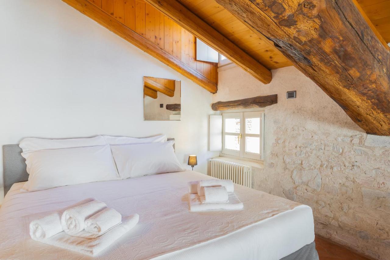 Antiche Mura Como By Rent All โกโม ภายนอก รูปภาพ